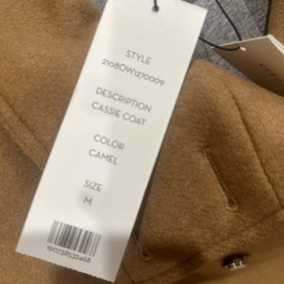 The architectural of the double-breatedf wool-blend coat - Picture 12 of 13